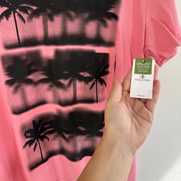 VOLCOM Beachy Coastal Graphic TEE NWT XS - Picture 6 of 7